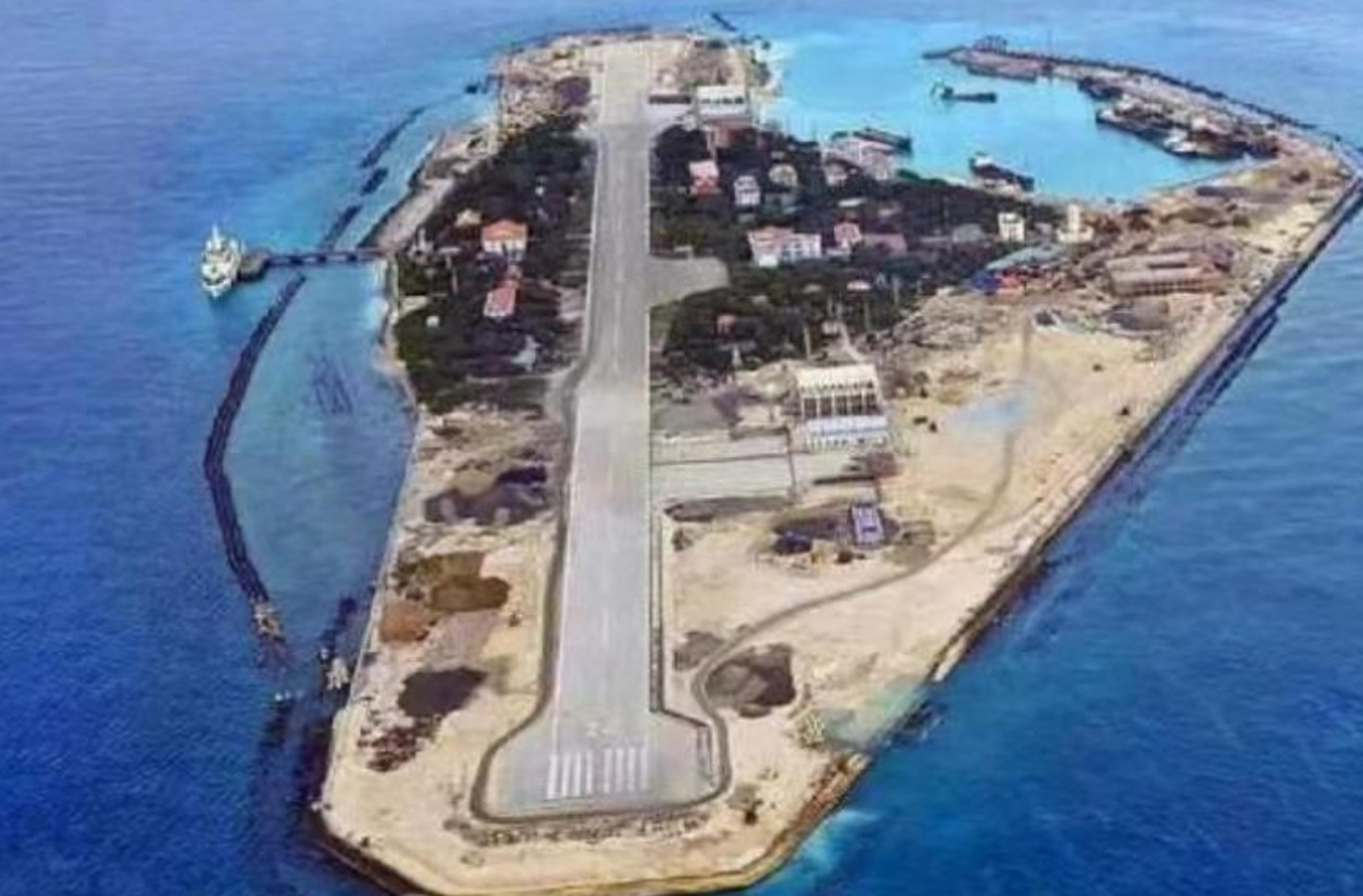 被越南侵占的南威岛,经过非法扩建,如今成了南沙指挥中心 南威岛,作为