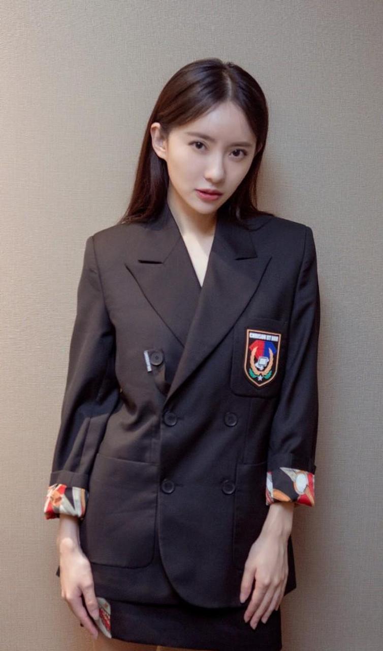 美女"李萌萌"青涩学生装