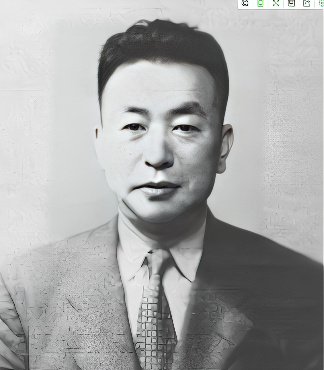 抗战时期,大汉奸夏文运吃日本军粮,抱日本美女,赚日本