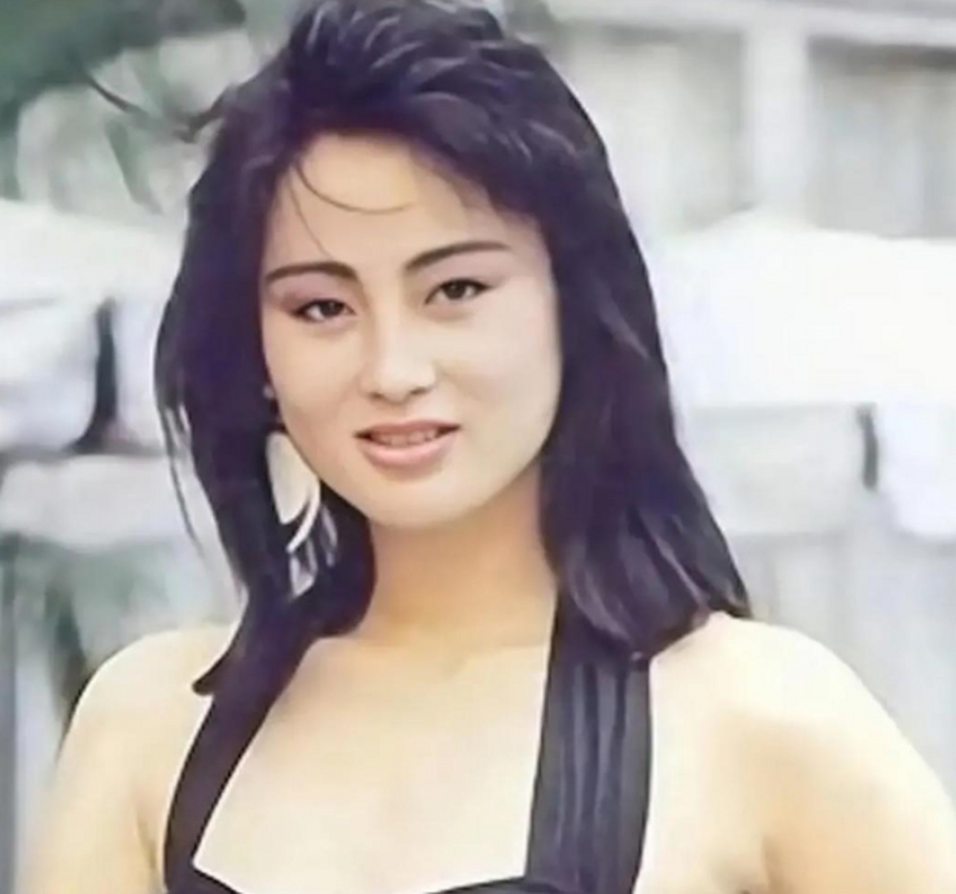 张敏也可以说是香港女明星中的美女之一.