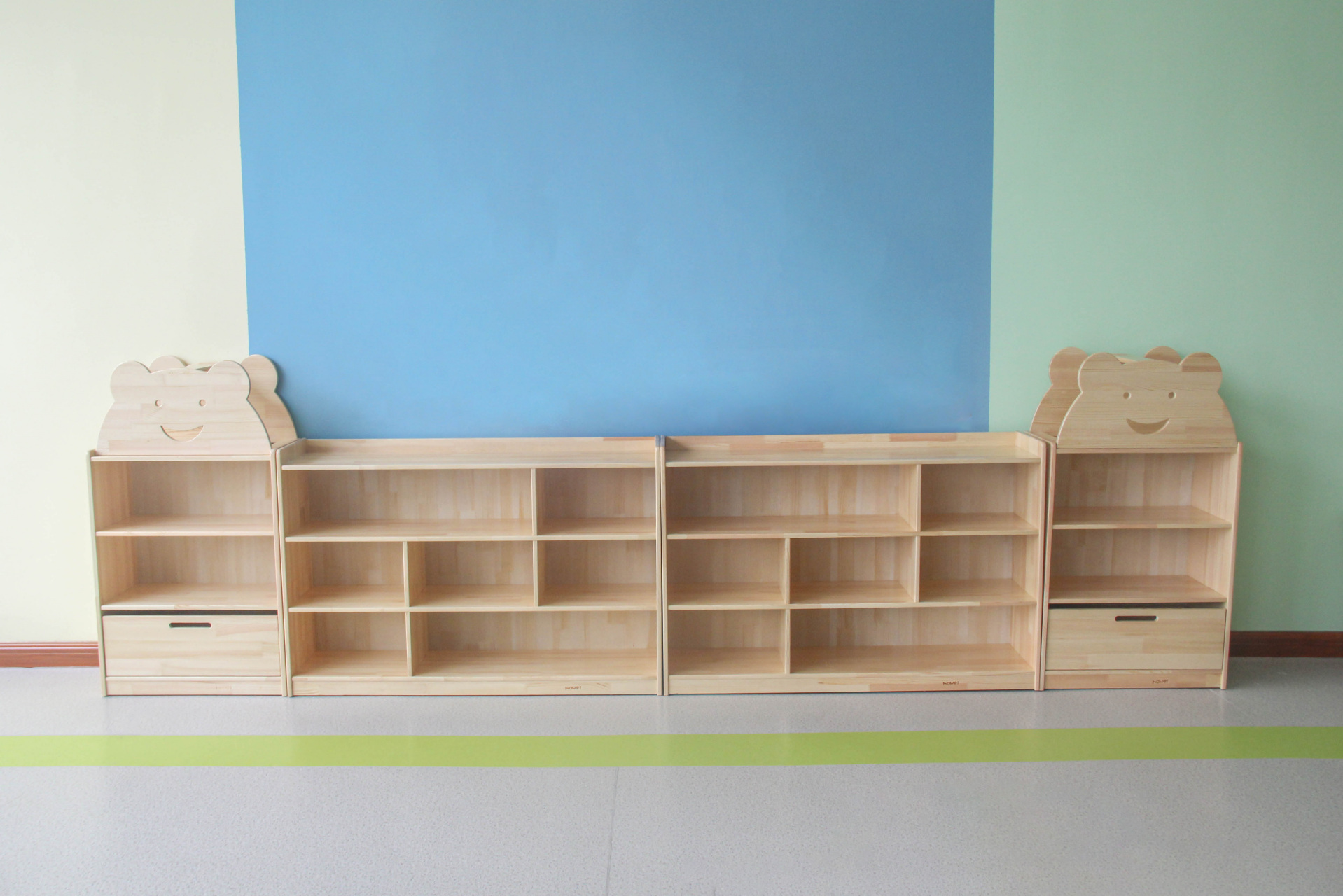 幼儿园组合卡通储物柜,森林系列互动组合柜,尺寸180*30*133cm,熊头