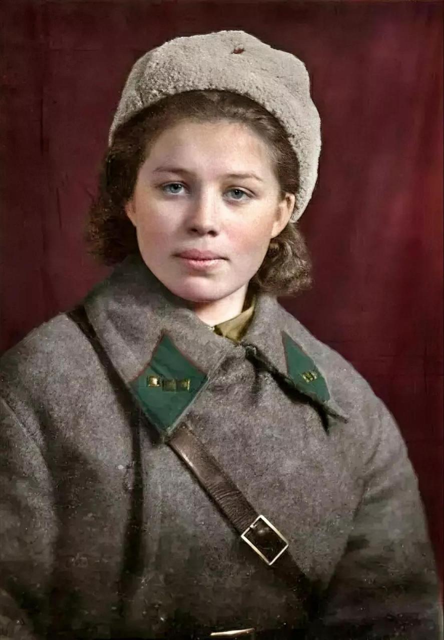 二战时,那些真实的苏联女兵下面的组图是俄国防网站在三八妇女节发布