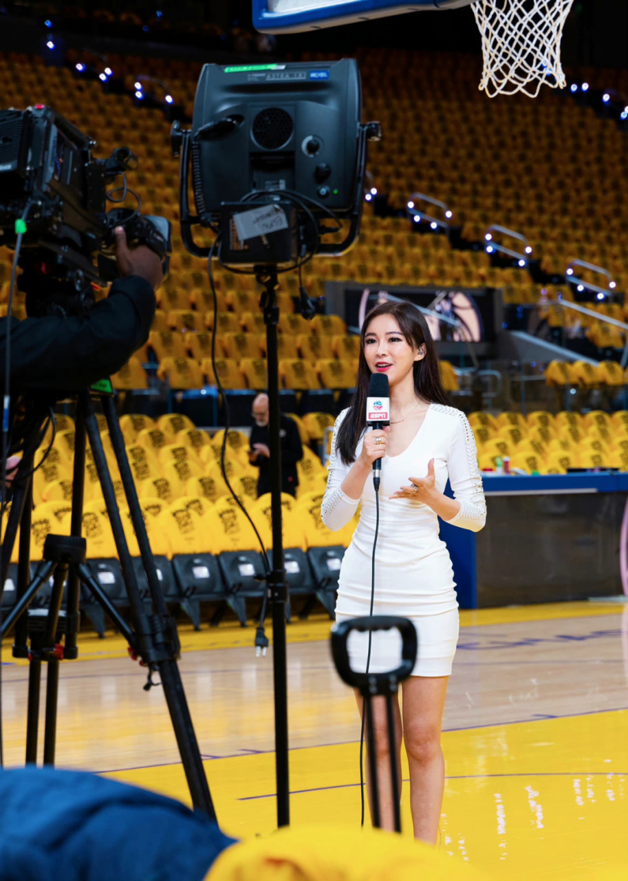 中国NBA现场女记者图片