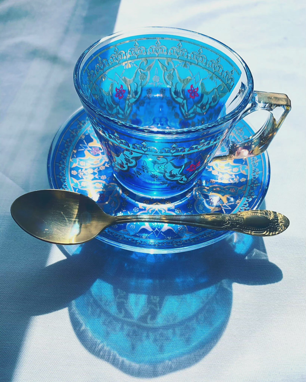 画师:神慶 jinkei 好好看的蓝色玻璃杯 素材出来超绝!