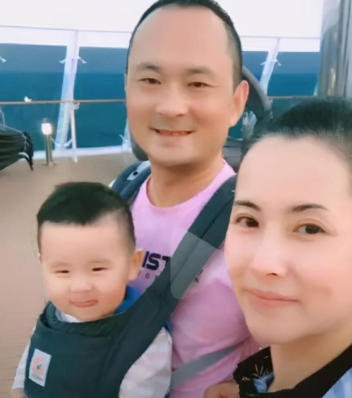 演员田亮在社交媒体上指责妻子杨明娜出轨,称她在孩子发烧时忙着去