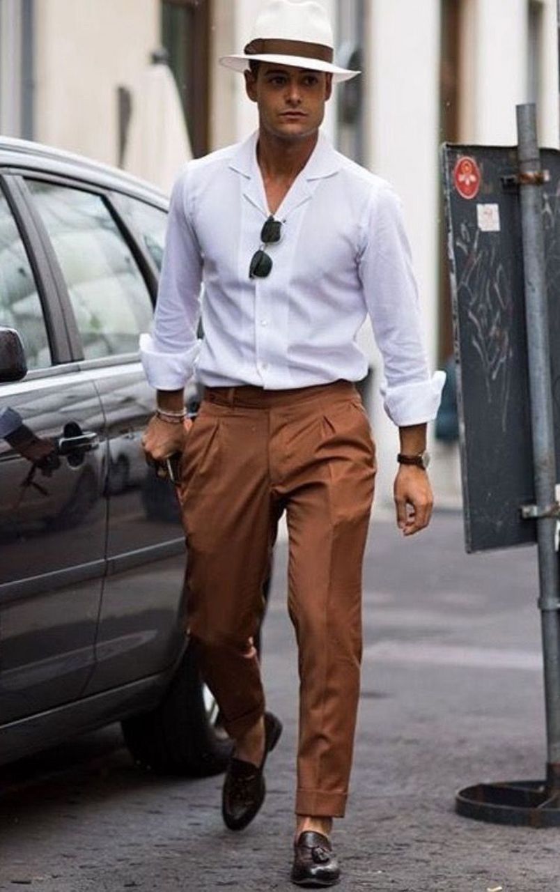 男士穿西裤,搭配皮鞋还是运动鞋?