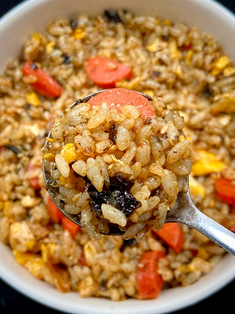 真的巨巨巨好吃,有剩米饭的都快去做这个海苔拌饭,越嚼越香的那种