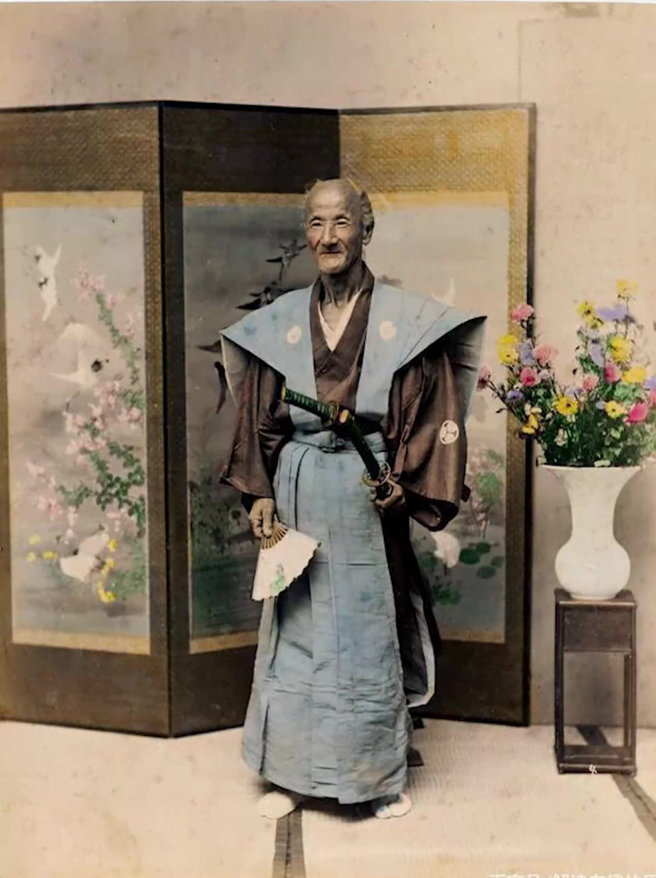 晚清时期日本武士照片,面露凶狠,身材真的都很矮小!