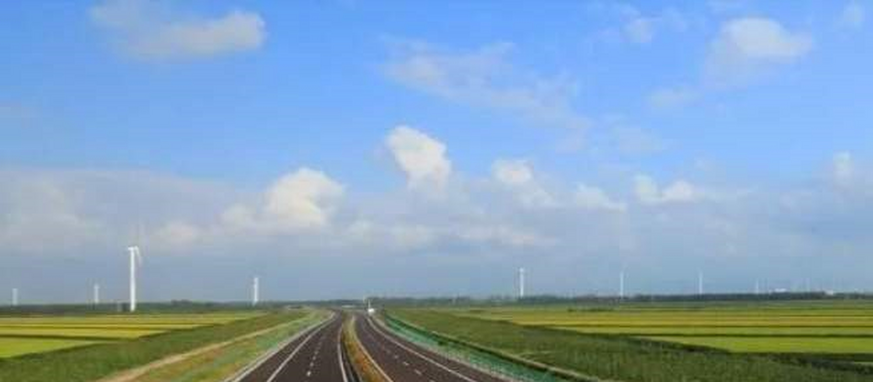 张尚高速公路建设网以后,将会打开了尚义县交通格局新篇章,弥补尚义县