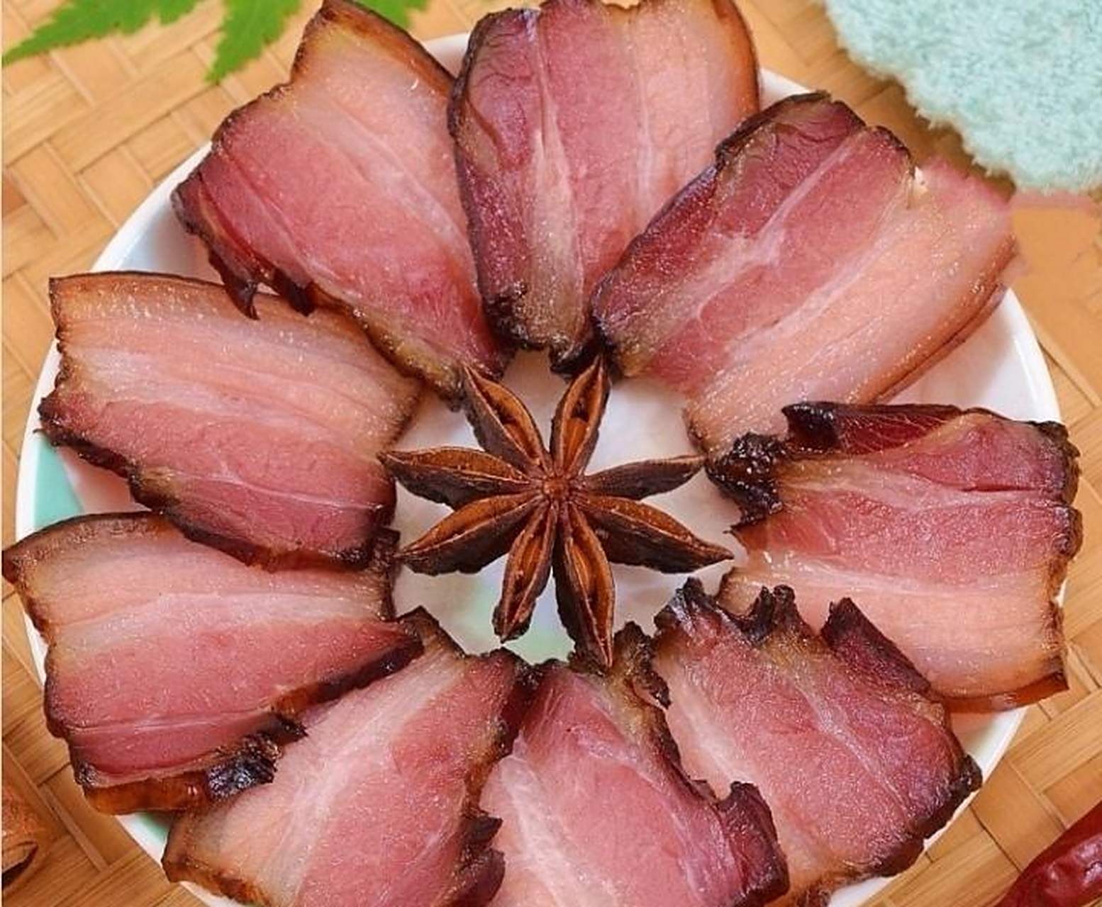 湖北人腌制腊肉,一般是在每年的冬至过后.