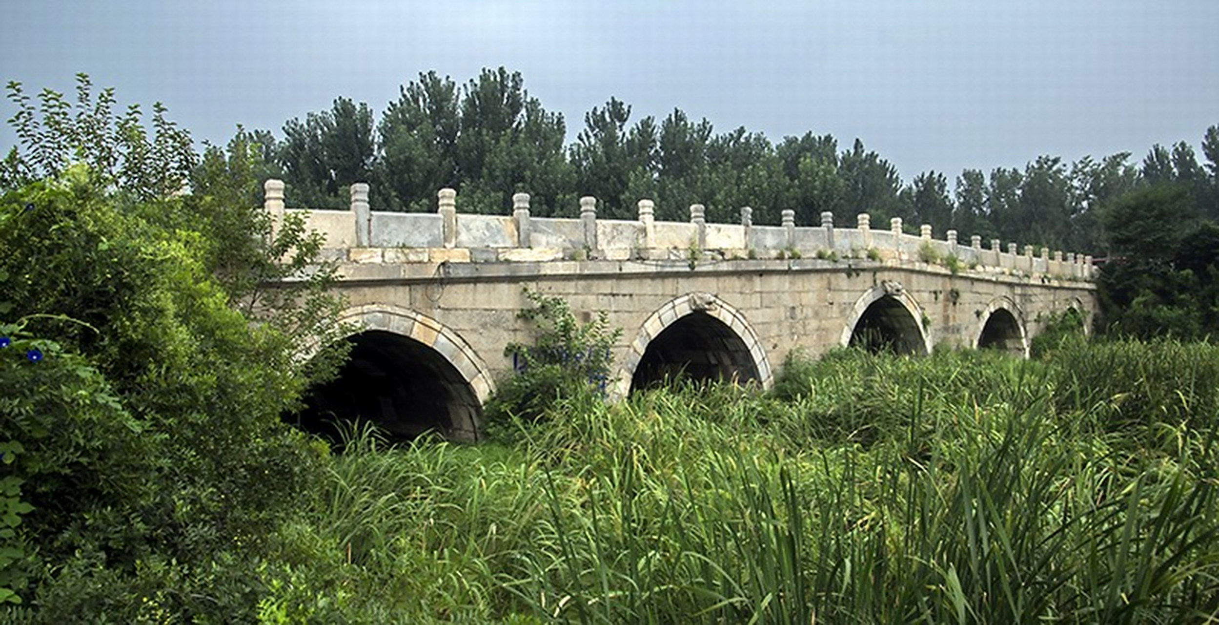 胡良桥,位于河北涿州市城北4公里,下胡良村之胡良河上.