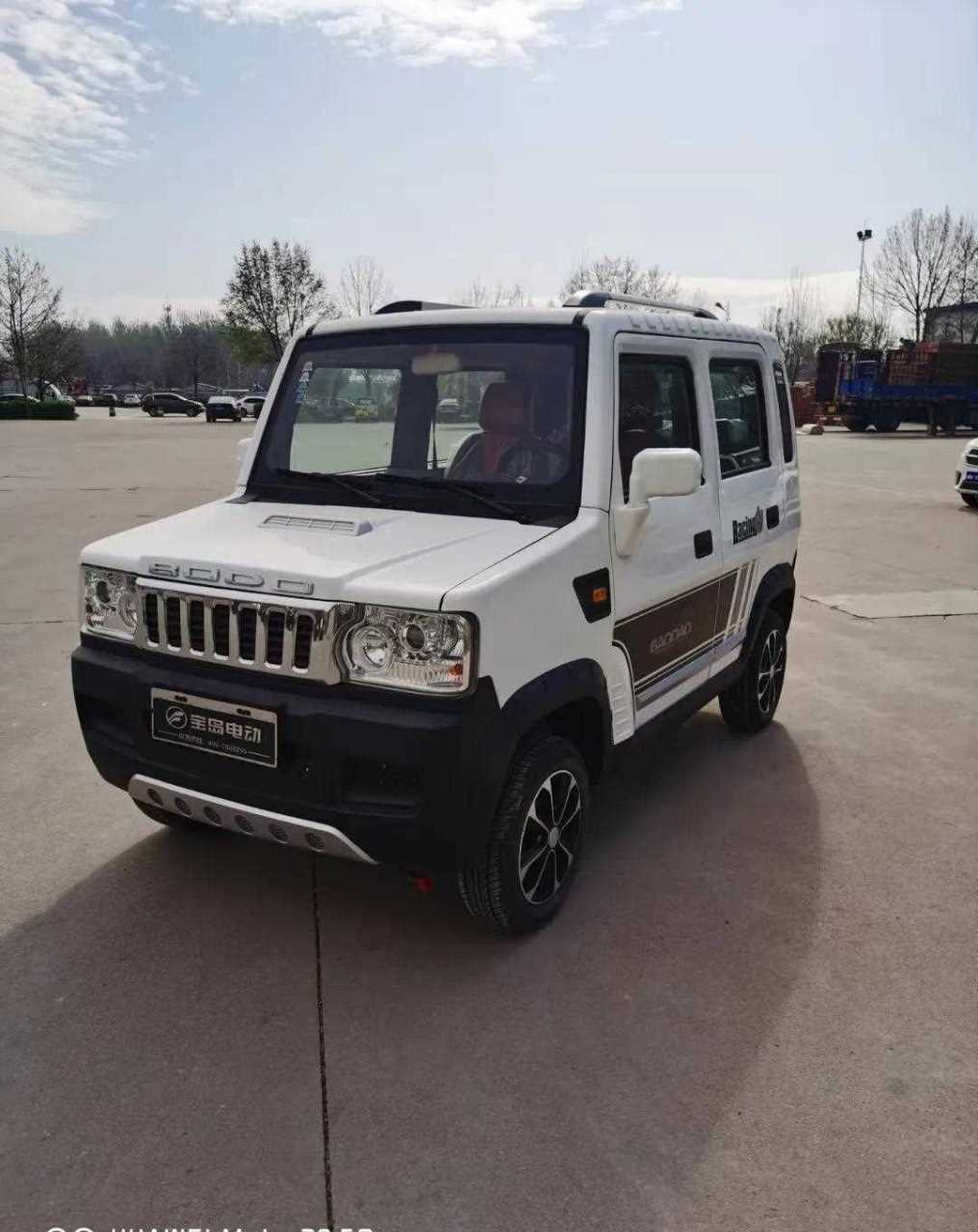 电动悍马(老头乐),差点没把我笑死 这悍马实在是有点小 这样的老头乐