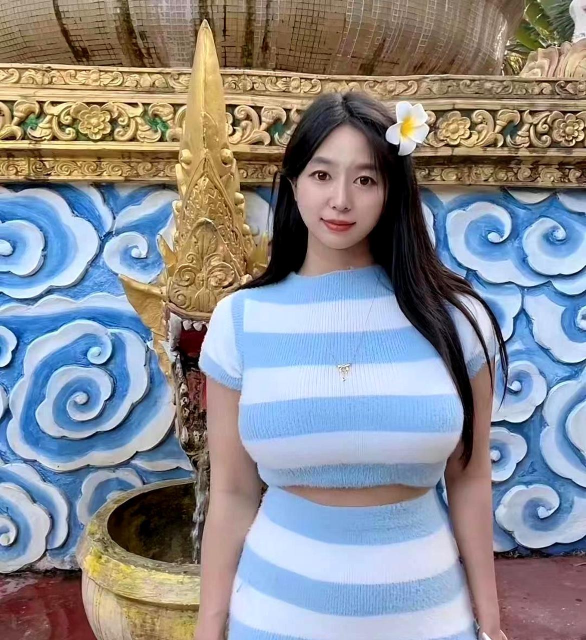 身高170cm,体重140斤,我不算胖,只是肉长在了不太理想的部位,像八胞胎