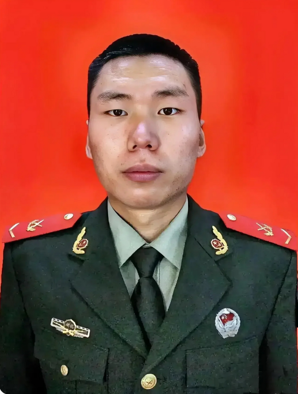 李林雨,武警湖北省总队随州支队的一名下士.