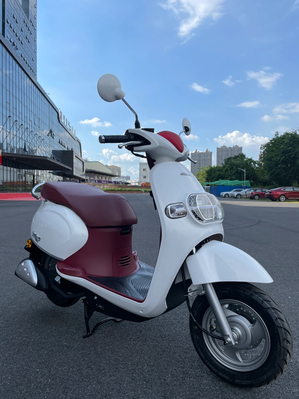 适合女生开的摩托车小踏板 塔帕100 1 作为是近几年来本田向市场推出