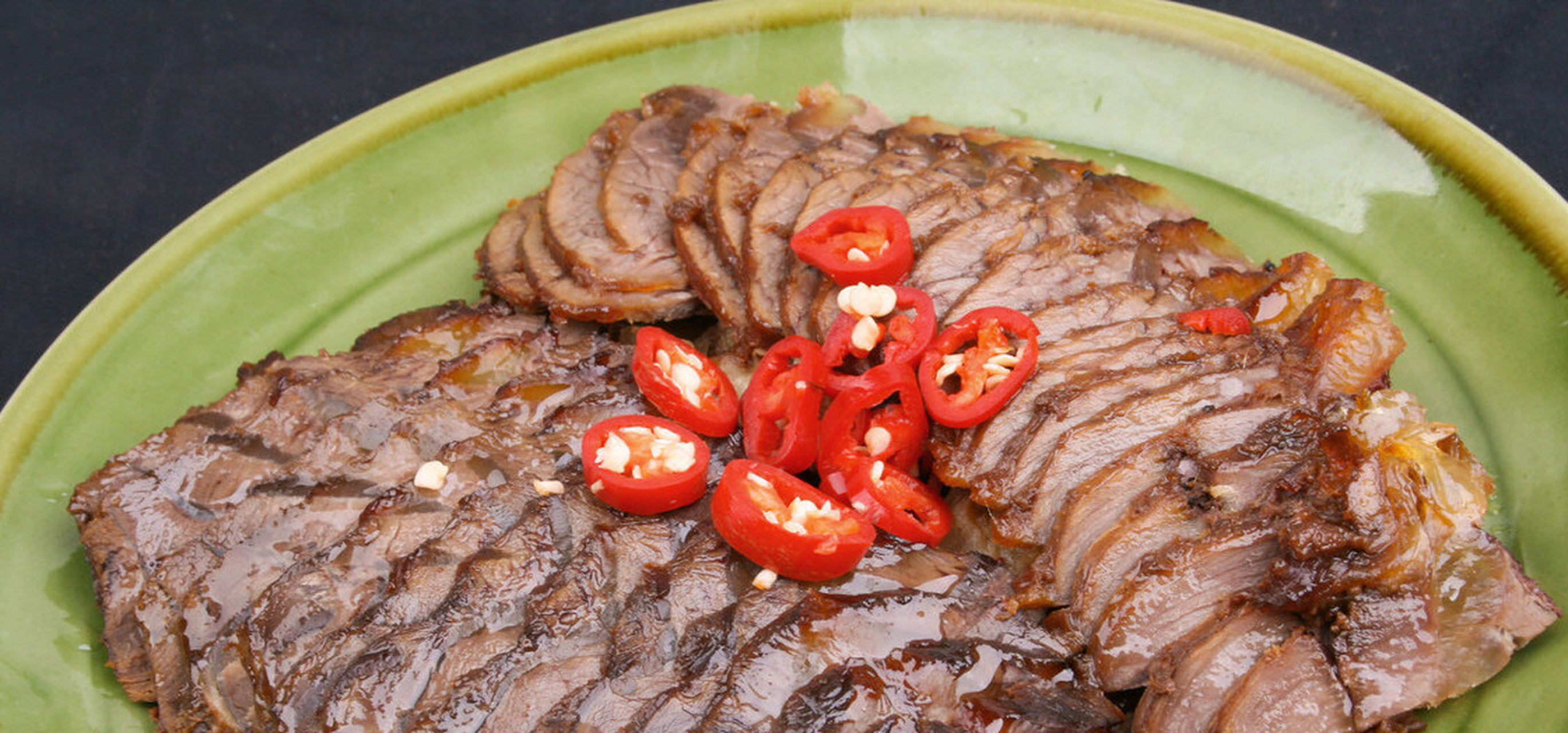 都不对,大厨教你做法,香嫩又入味 餐桌上来一盘酱牛肉,不管是男女老少