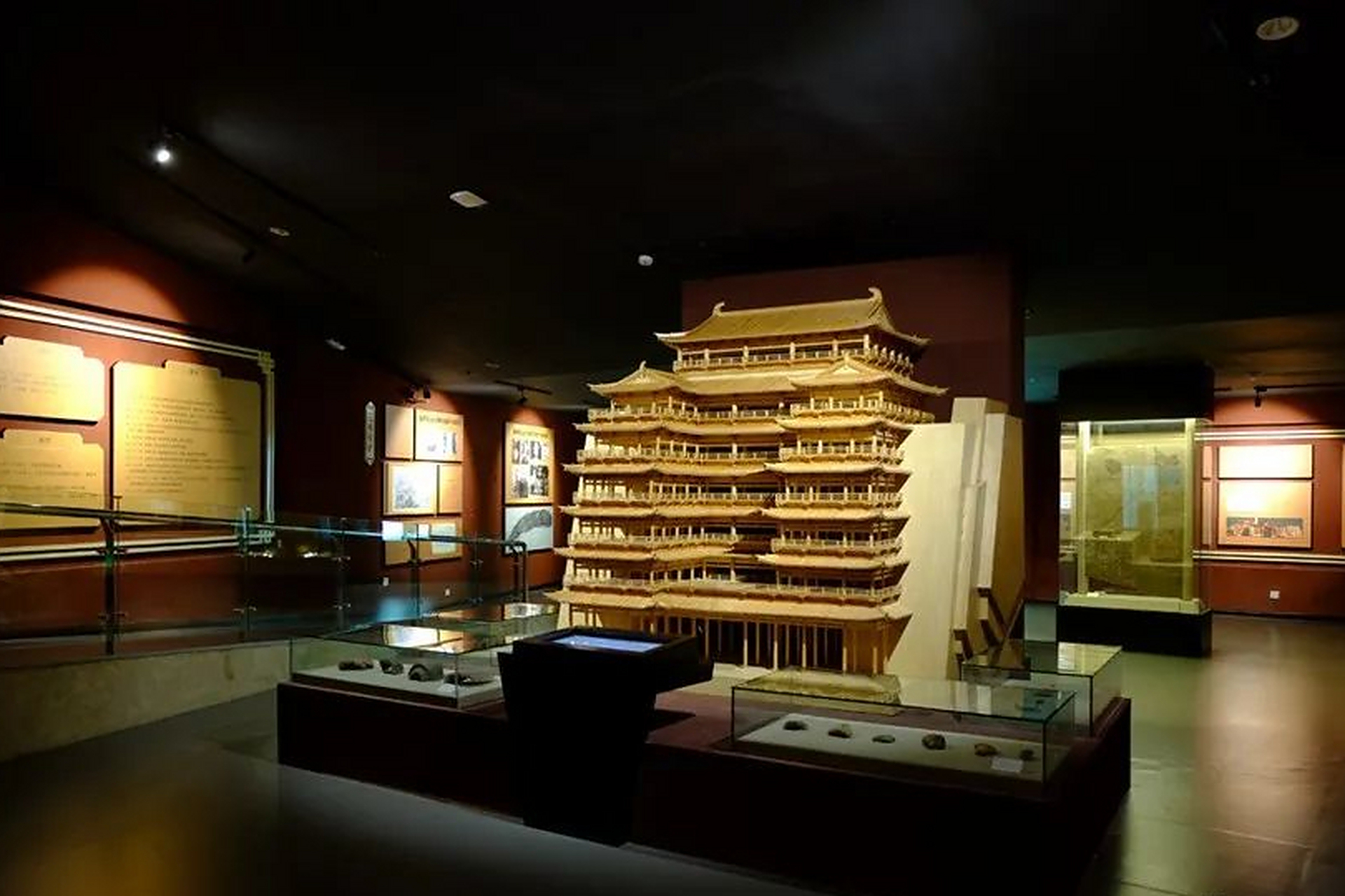 这里是一个充满历史和文化的场所,可以深入了解乐山的历史和文化