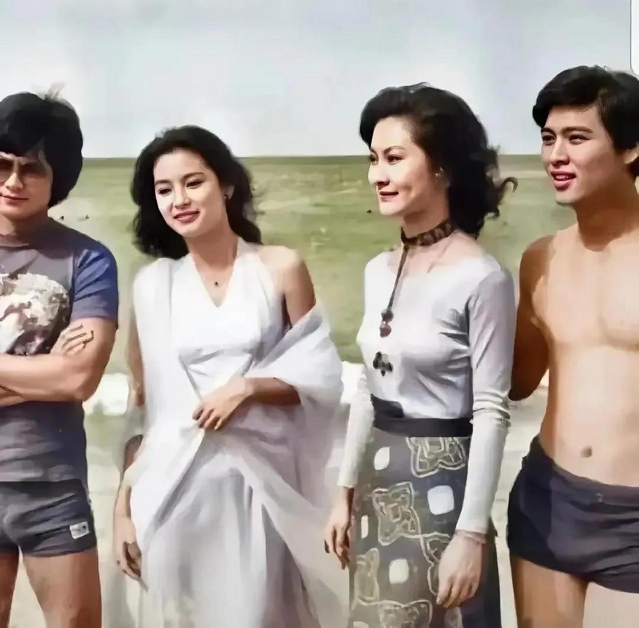 林青霞旁边的帅哥是邓光荣吗?