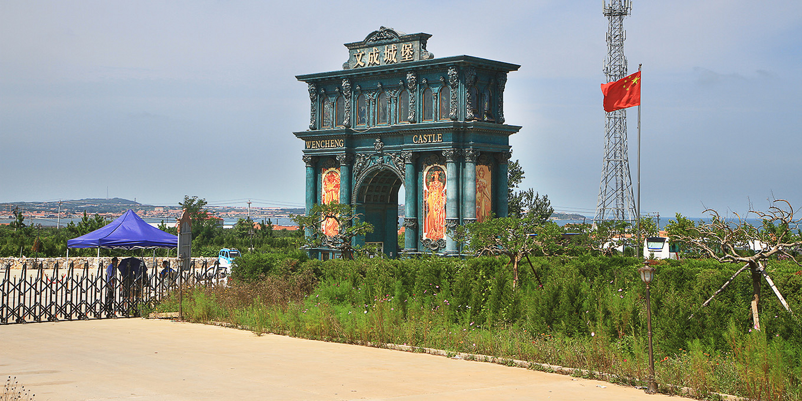 山东蓬莱文成城堡,大海边的美丽城堡,美的像是在童话故事里.