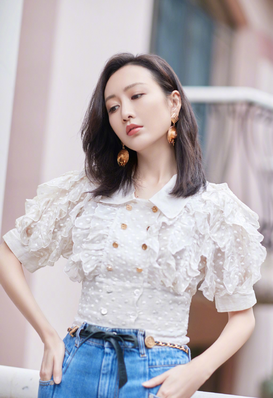 王鸥跟何九华,本就是她自己更上头一些,主动跟对方的日常行程,还去了