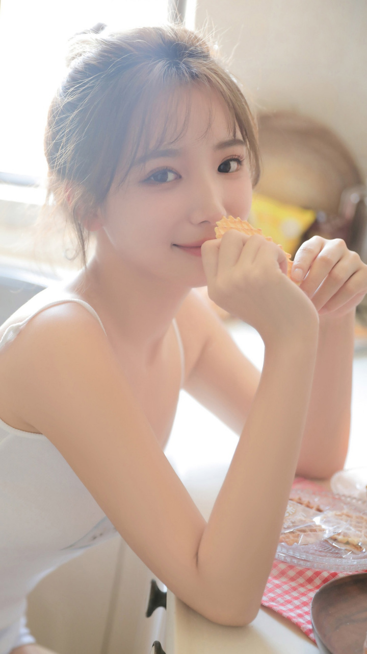 少女的清纯之美,清新自然,朝气蓬勃,清新脱俗,如同清晨的露珠般晶莹