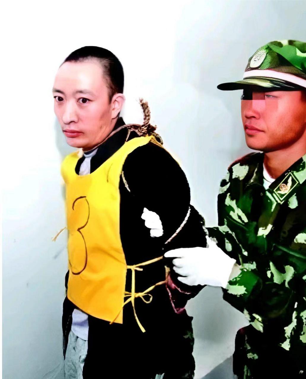 2006年,在东莞看守所,吴芳雪被带到刑场执行死刑.