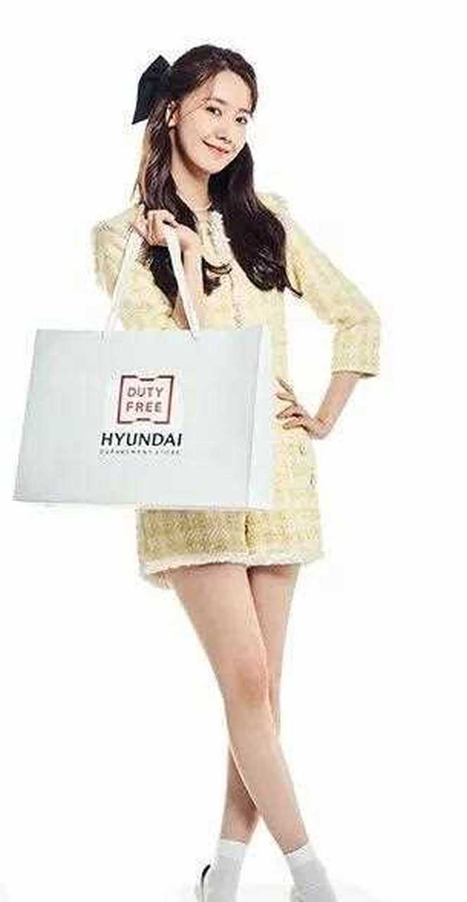 林允儿长得甜蜜又可爱[足球] 一举一动一颦一笑[?] 好像小公主一般