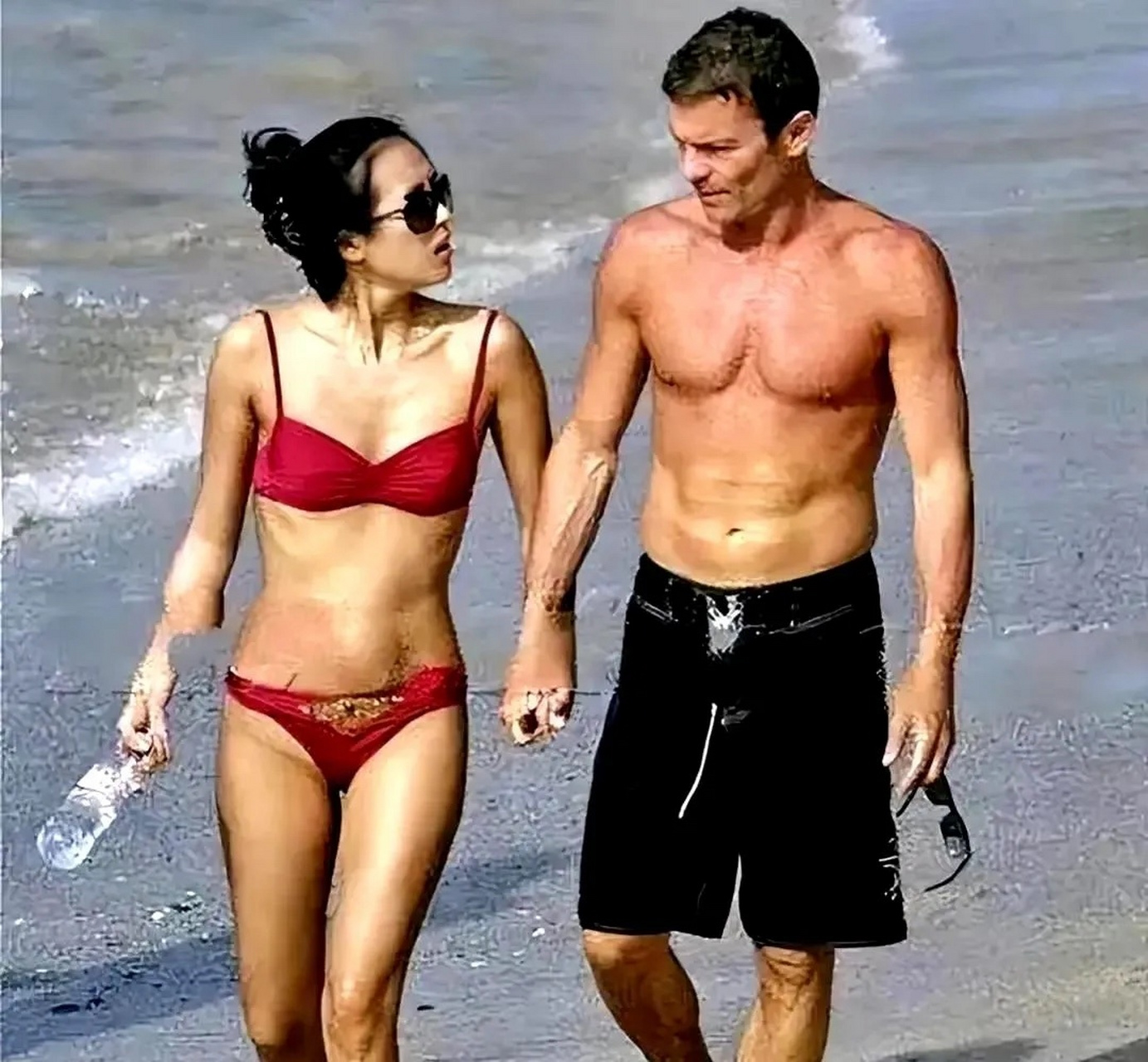 作为国际巨星,章子怡的穿搭一点也不过分.