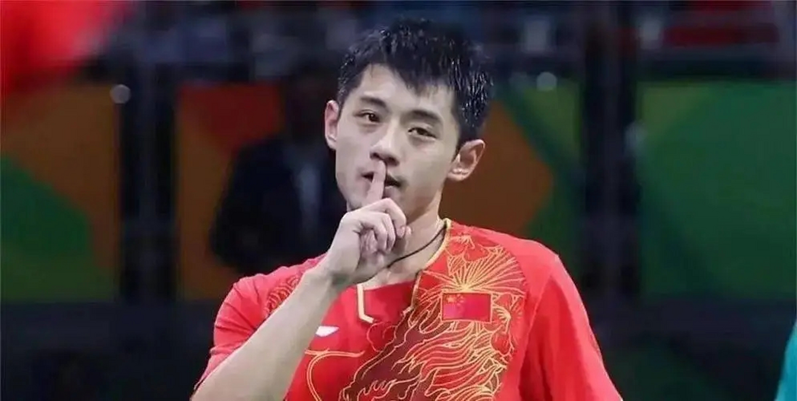 最近,中国乒乓球选手张继科因长期赌博而被曝光,并因此遭到了广泛的