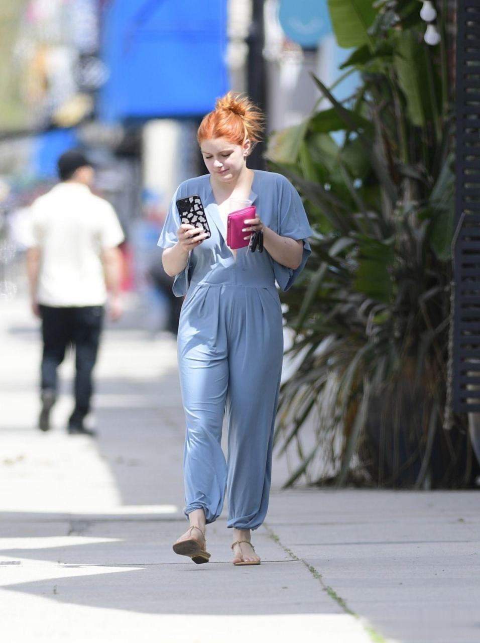 阿芮尔·温特女大十八变 瘦到100斤确实颜值提升很多