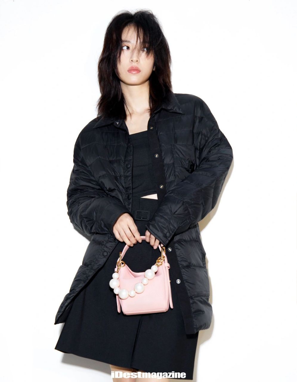 周雨彤背新包啦  你可以永远相信周雨彤的审美!