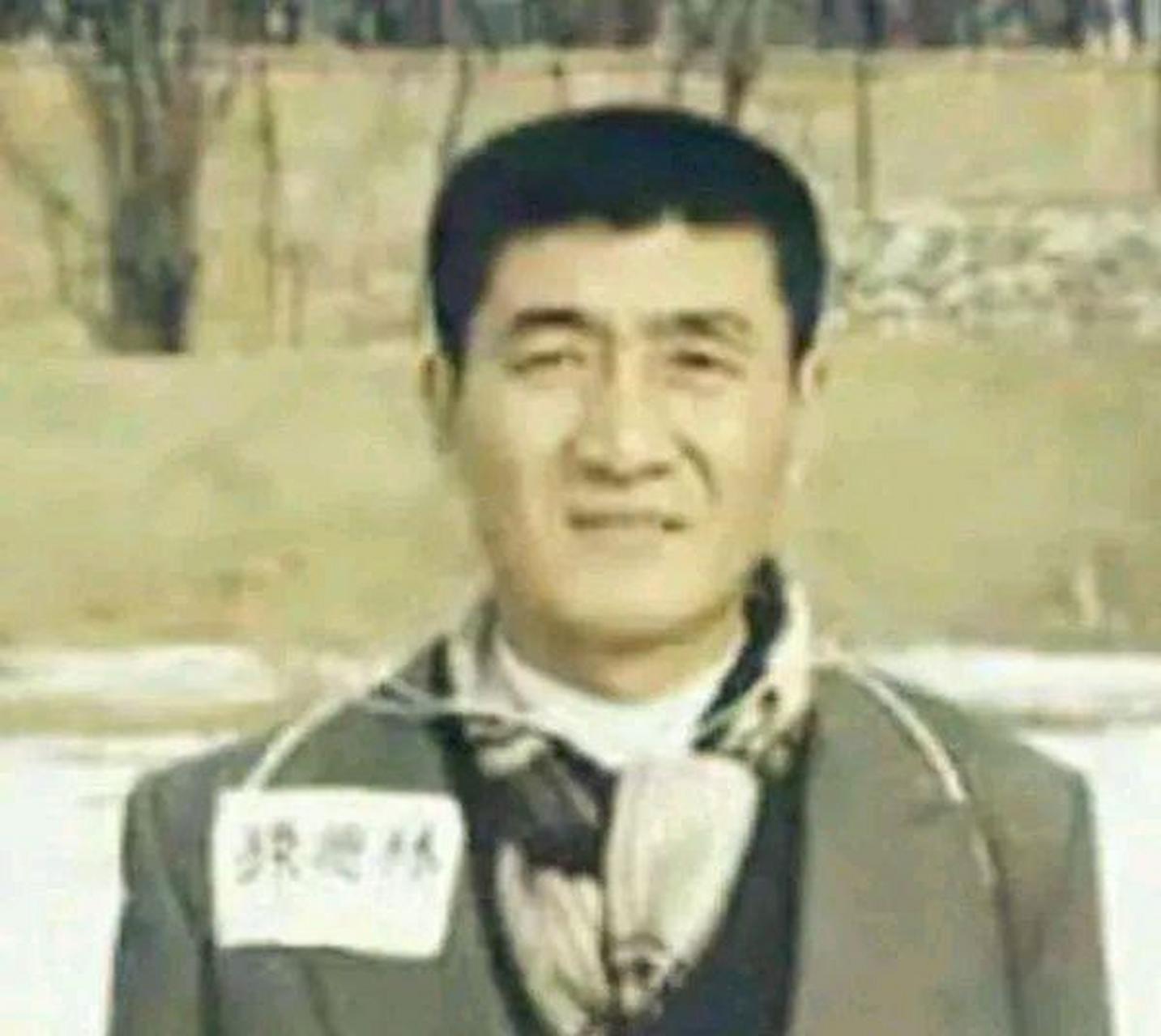 "悍匪"孙德林于1999年沈阳被执行死刑,在临刑之前,被五花大绑,记者为