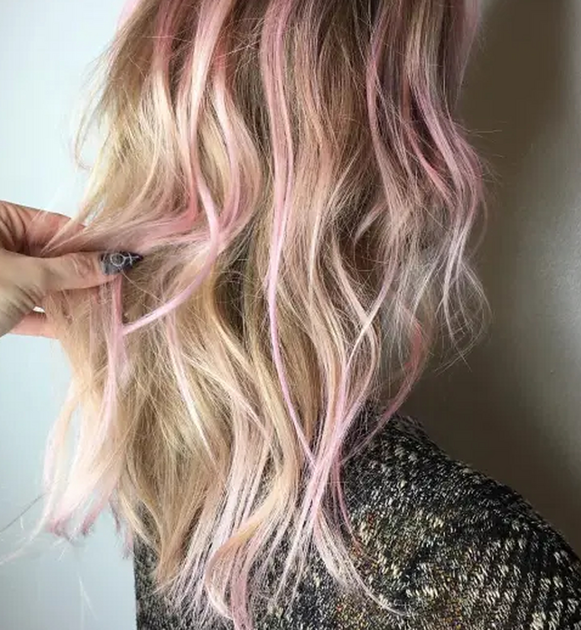 所以学美发,我推荐沙宣美容美发化妆培训学校.