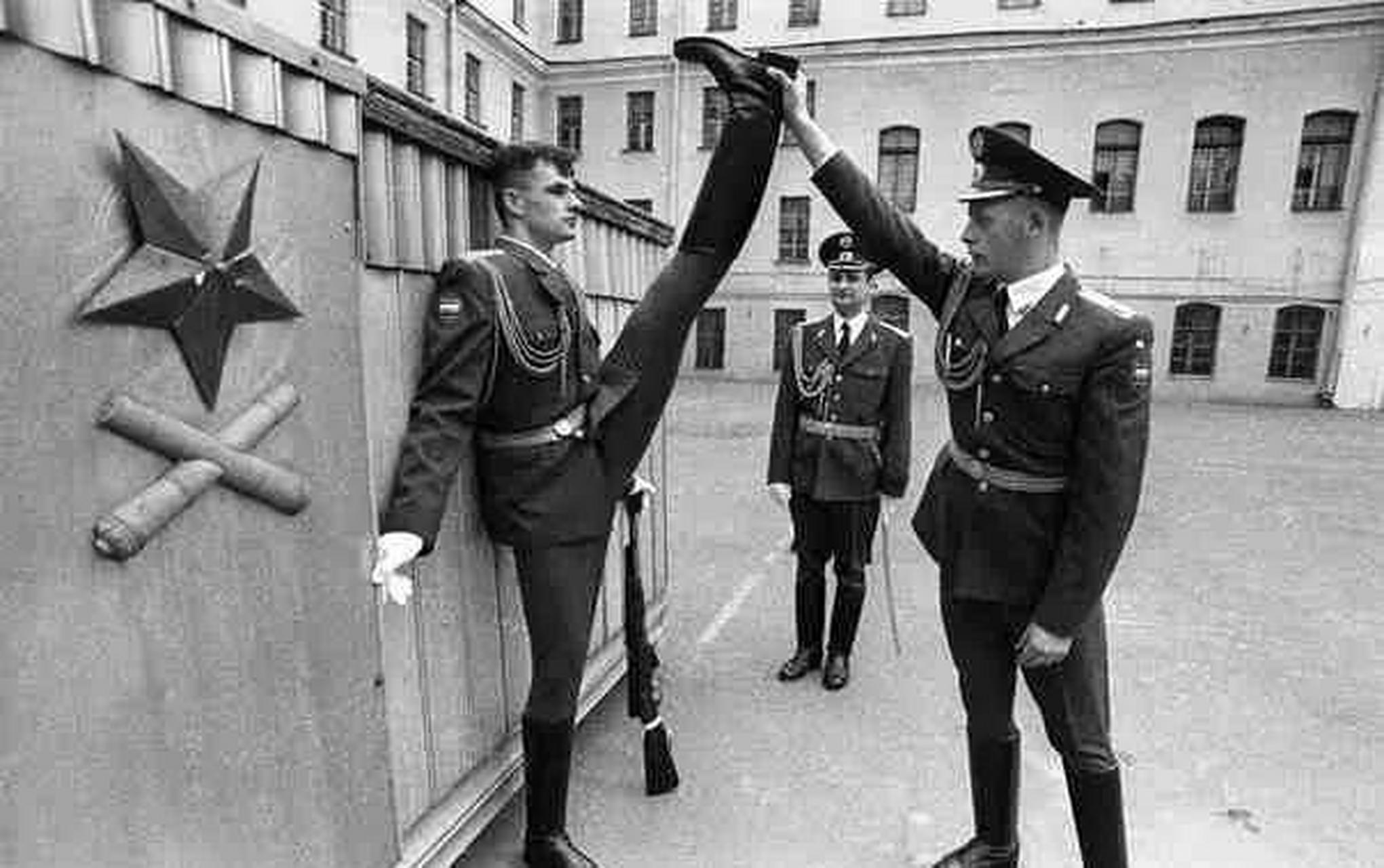 领动计划# 俄罗斯仪仗兵训练日常