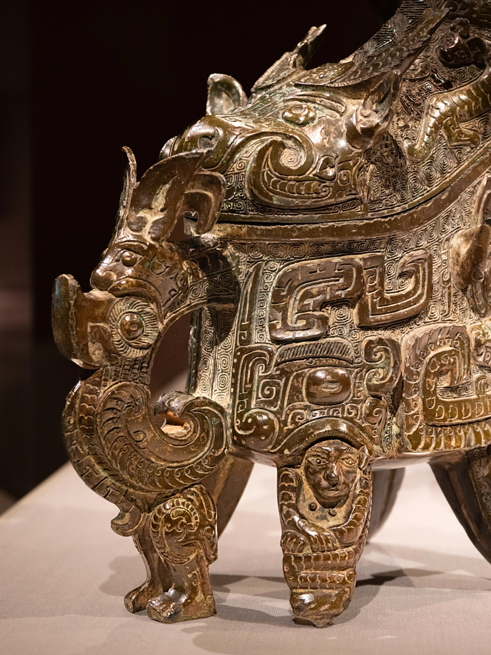 混搭也是没谁了  华盛顿国立亚洲艺术博物馆收藏的商代青铜觥(gōng)