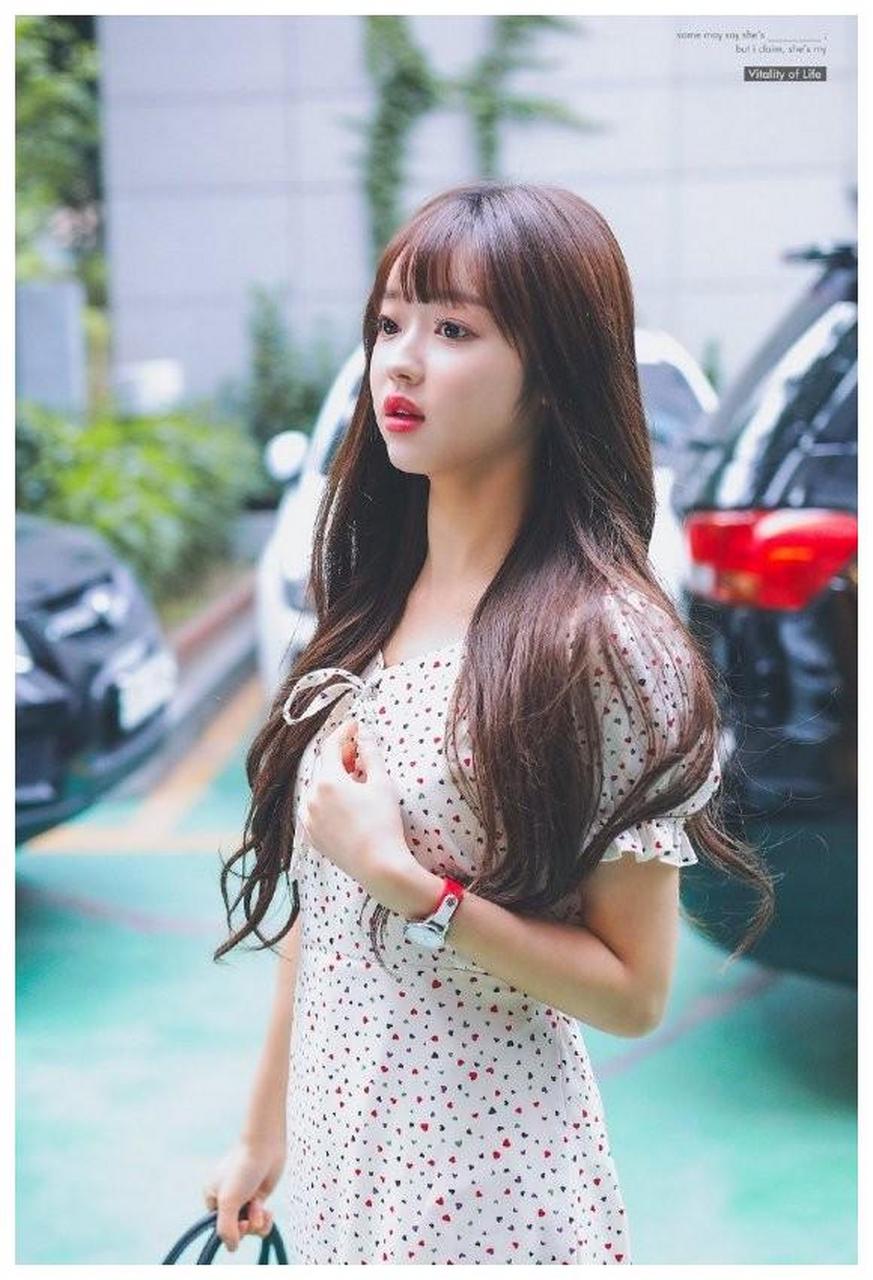 韩国"甜美"歌手刘是我,穿搭可人又显高,精致女生穿搭就看她