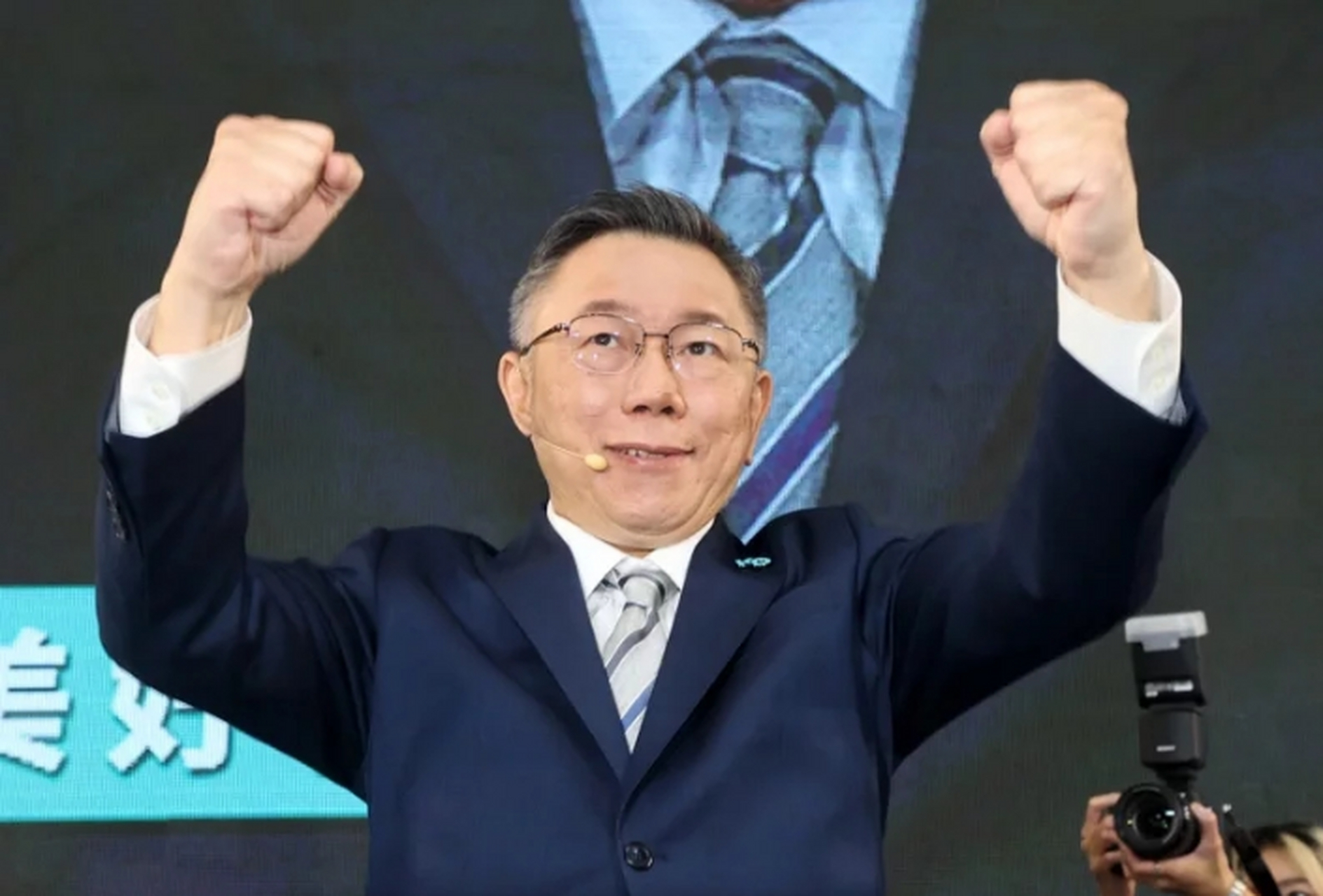 台湾资深媒体人黄暐瀚分析近期7份民调后直言,眼下除了民众党同温层