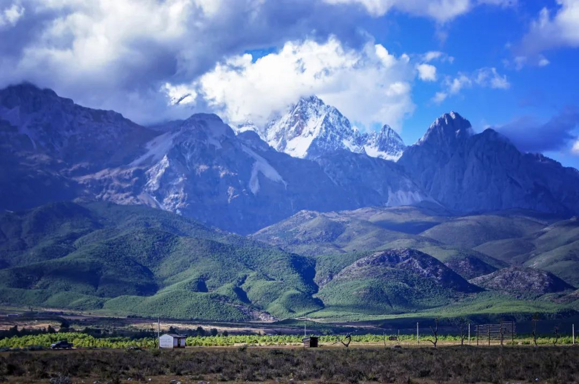 78探索丽江秘境:玉湖村,又名雪嵩村,位于风景如画的丽江,是纳西族最