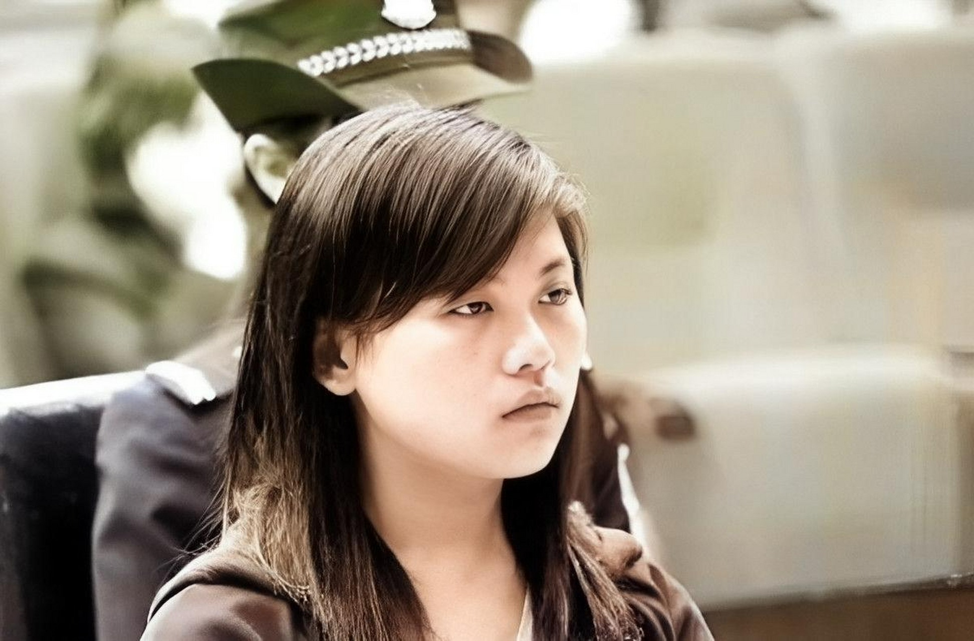 2007年,一个名叫婷婷的19岁四川女孩杀死了她的妹妹阿尔派恩