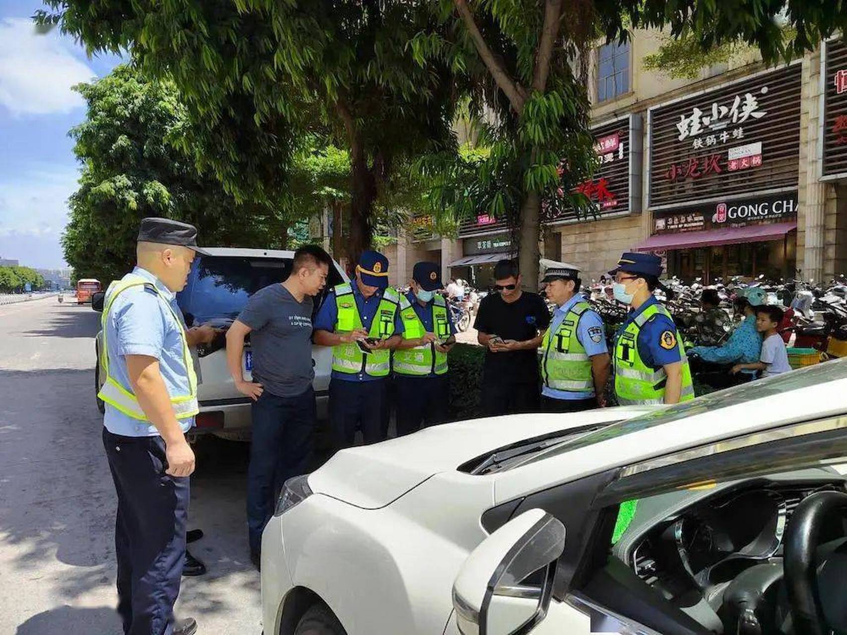 东莞跑网约车的注意了 现在运管越来越严格 如果不想一直拉表妹 没有