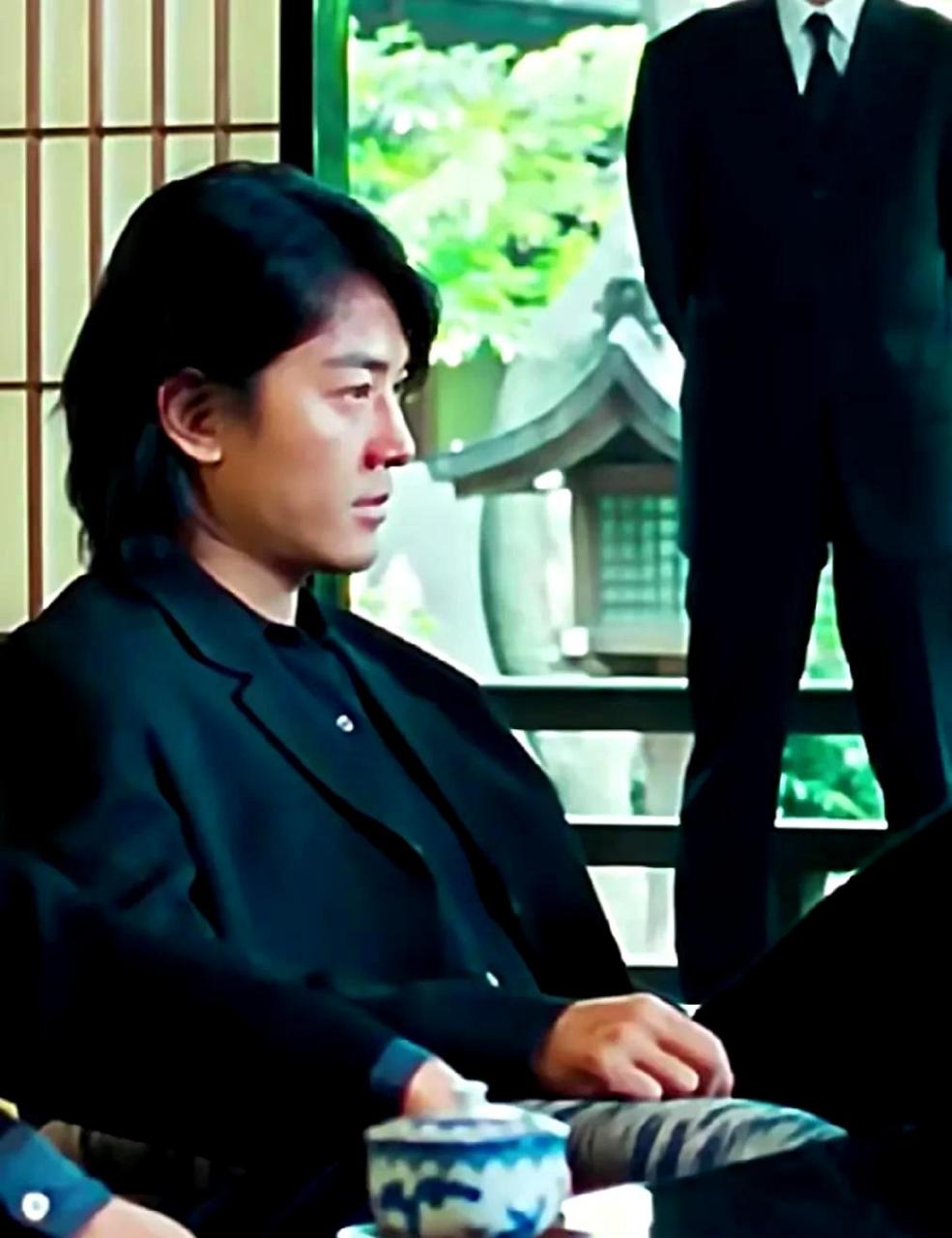 郑伊健在古惑仔中扮演的陈浩南,是80后青春记忆中永远的经典.