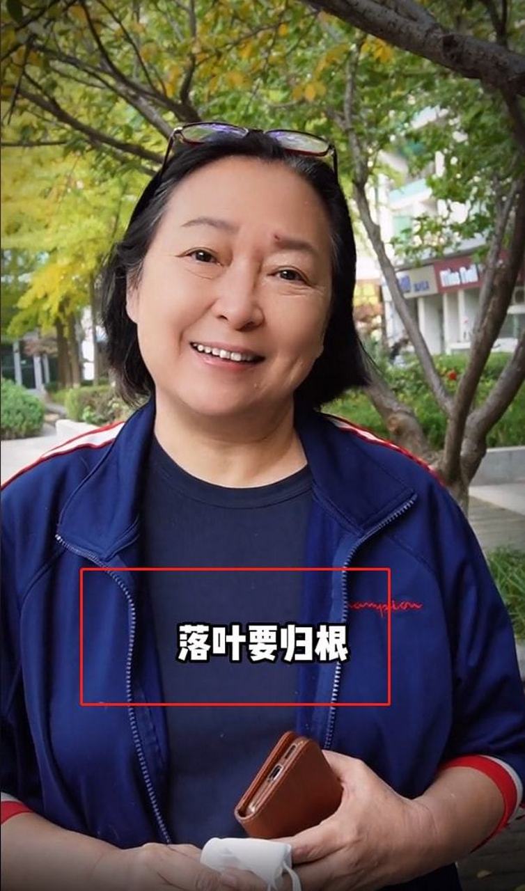 68岁老戏骨方芳已定居内地,自曝孩子也想回来,本人曾两次上春晚