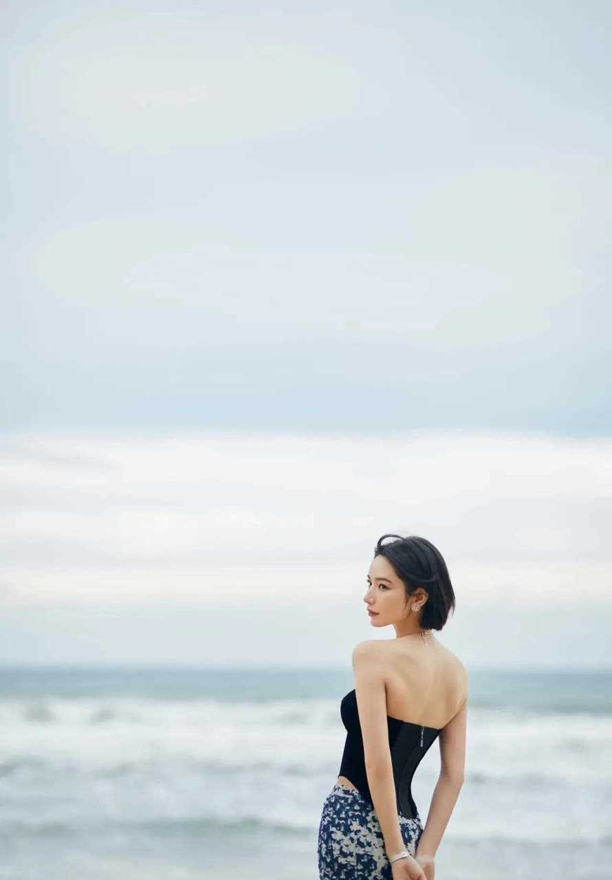 代斯好久没出来营业了,这颜值360度无死角[亲亲]