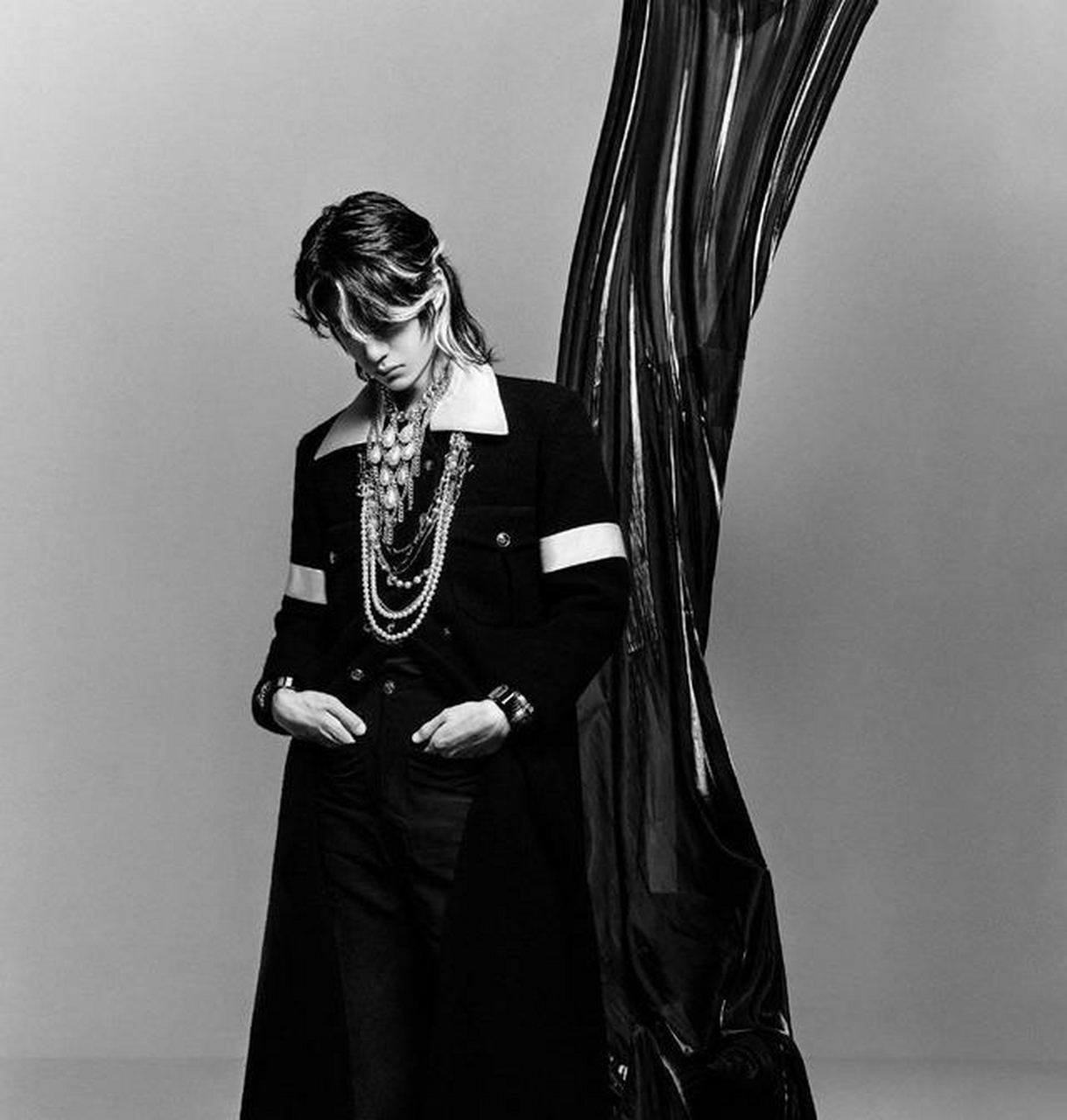 王一博银发漫感大片,酷盖电到我了![亲亲]