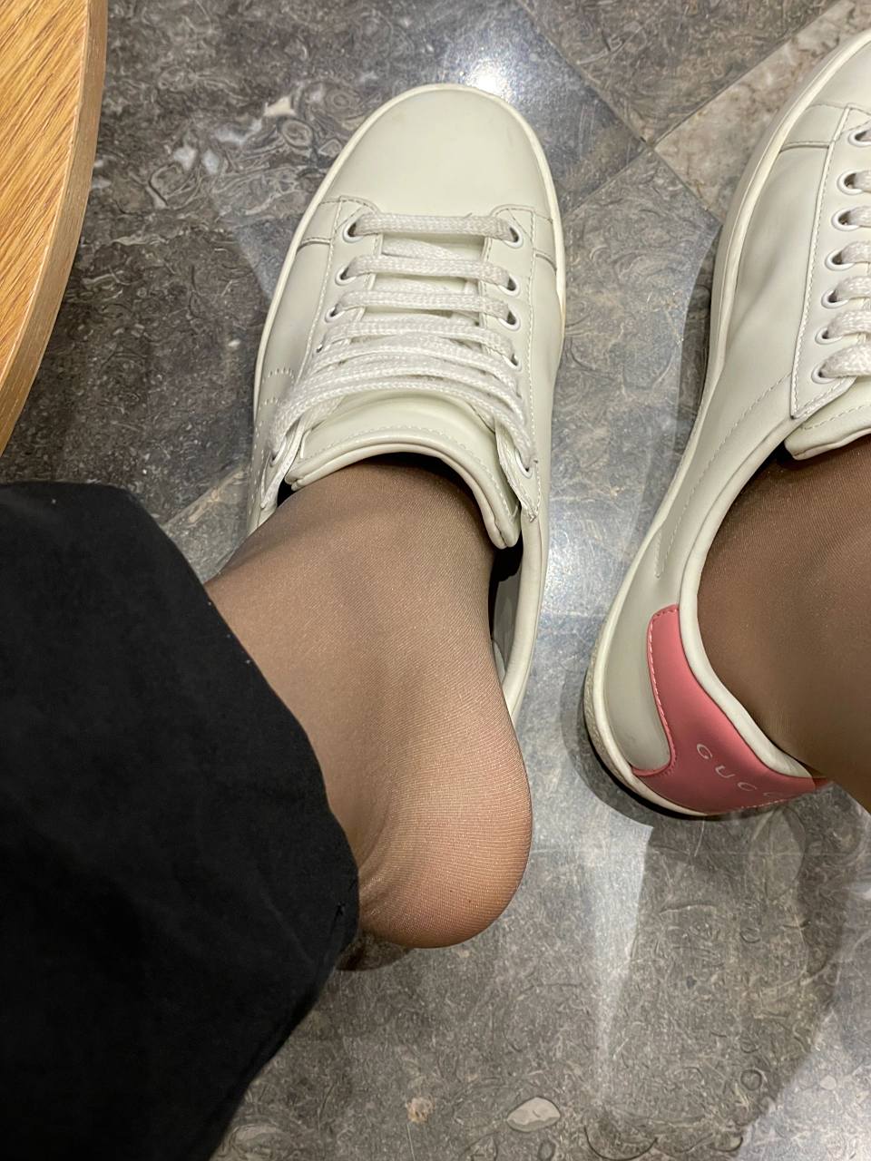 试试新鞋通勤专用[偷笑]  #空姐灰丝袜