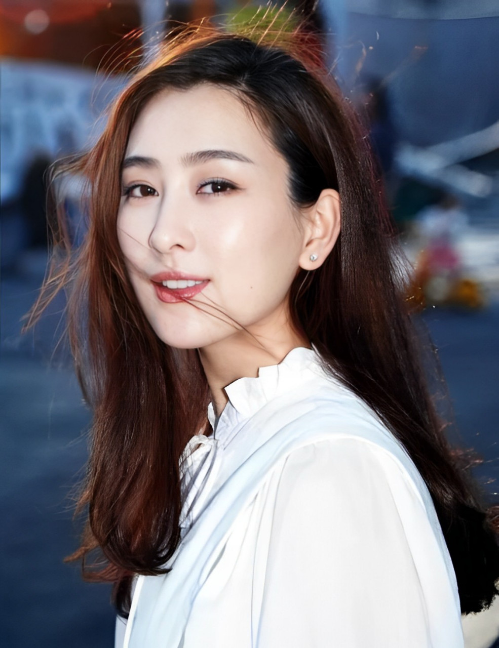 2004年,孔令辉对他的前女友马苏大喊:"滚出我的房子!