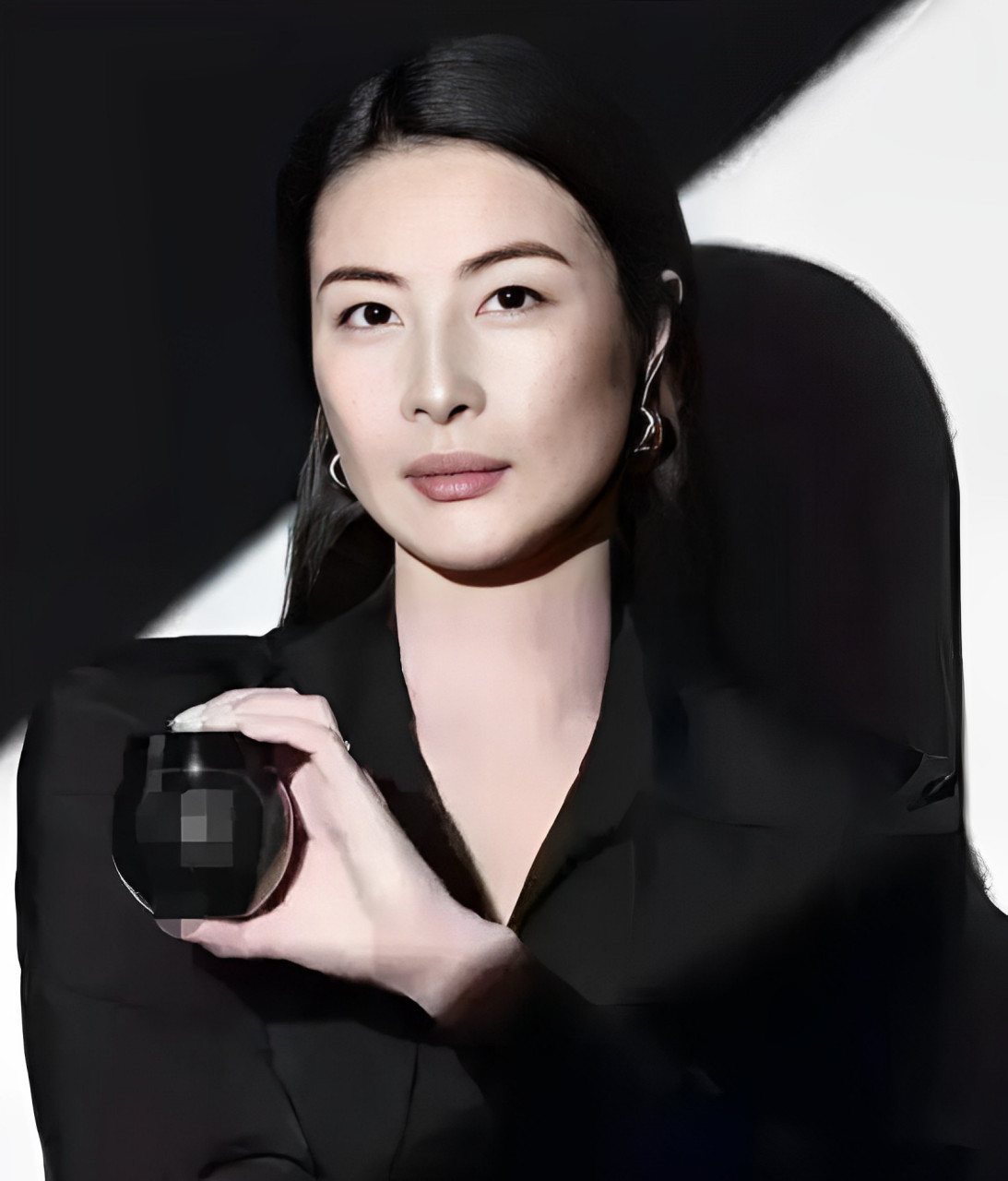 郭晶晶人设崩了?接替王菲代言某奢侈品牌后,她曾表示再也不拍广告了!