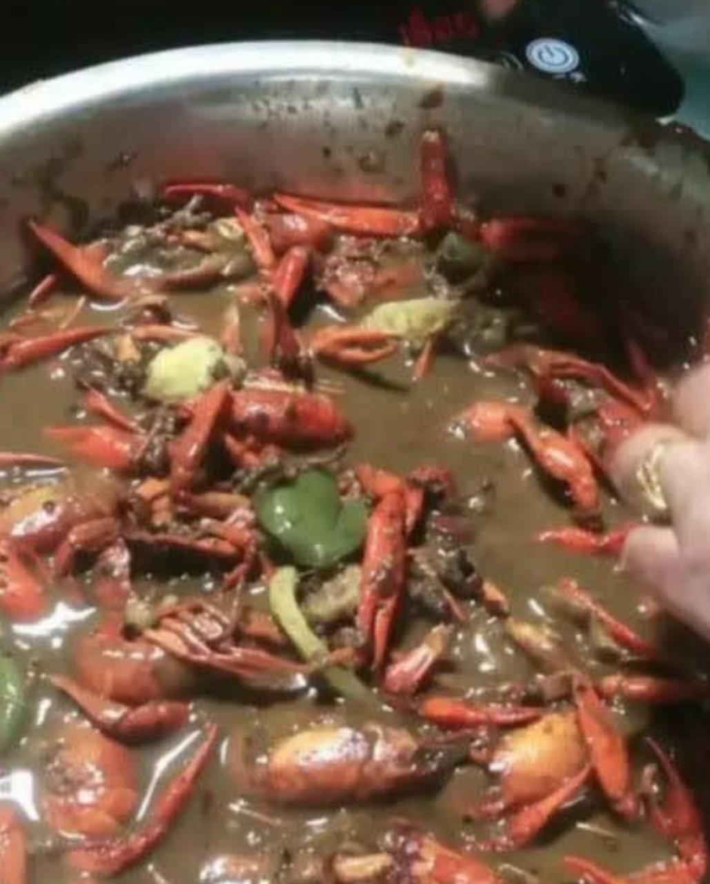 这虾是没有清洗吗?做出来怎么像泥巴一样