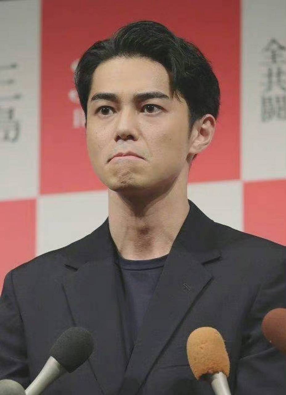 曝东出昌大被事务所开除 据《flash》爆料,东出昌大将在1月31号退出所