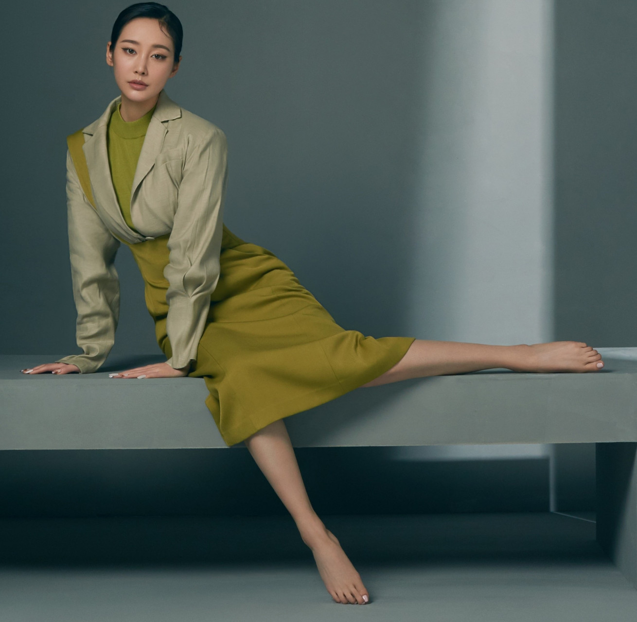 李纯 高清杂志大片 赏心悦目[鲜花]